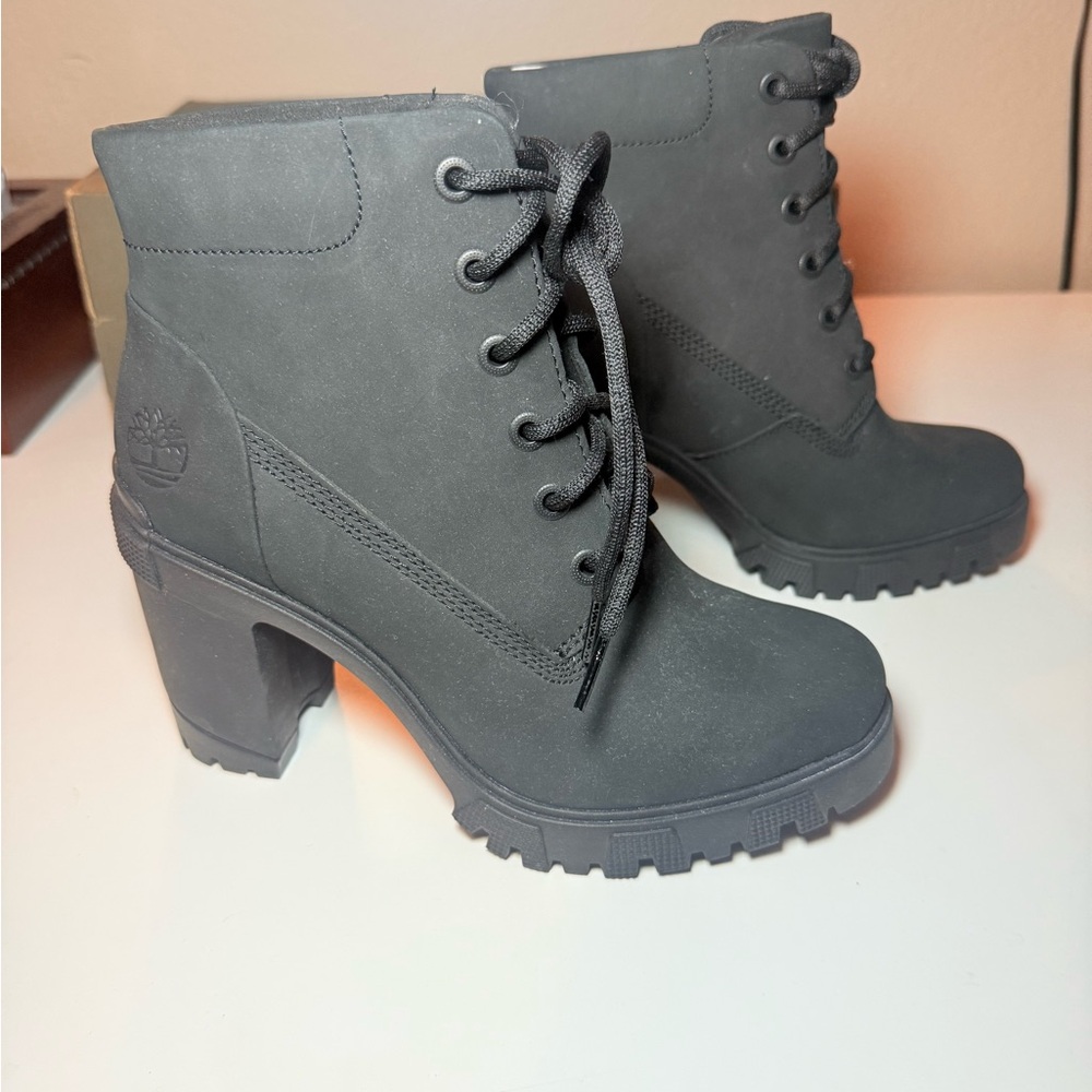 NEW Timberland Women's Lace Up Black Boots Size 7.5 - Picture 5 of 7